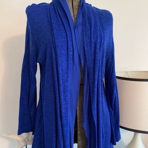 ☘️Cable & Gauge Royal Blue light weight sweater ☘️